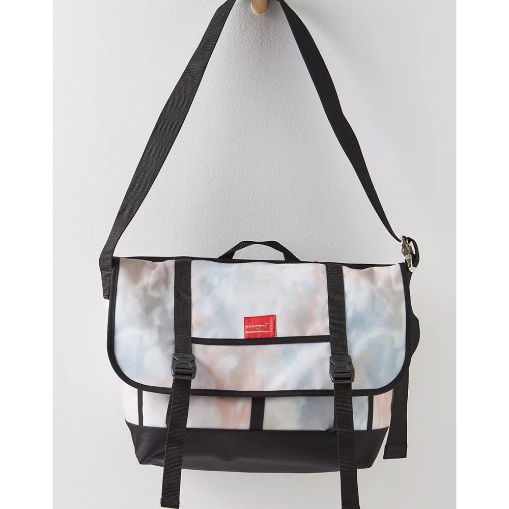 NEW Free People Movement x Manhattan Portage Messenger Bag